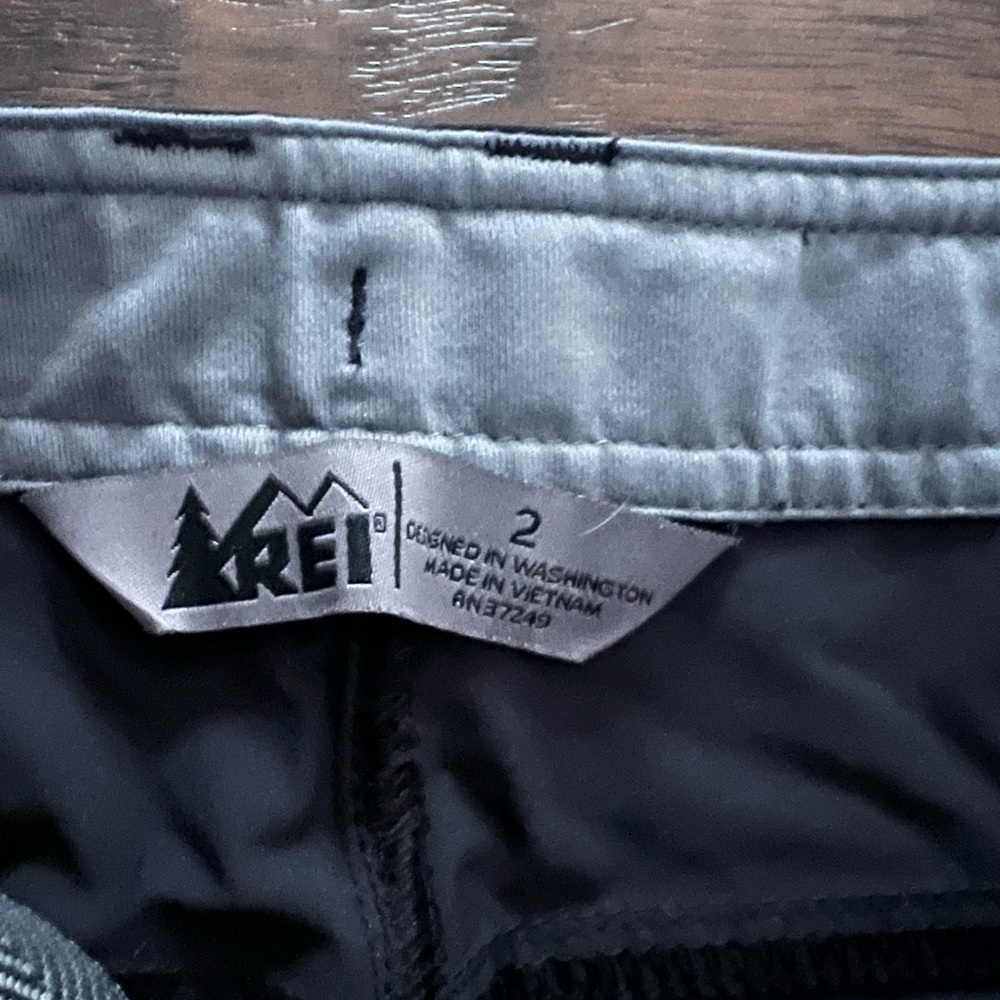 REI | NWOT | Black Hiking Pants| Size 2| Outdoors | Sporty - Picture 3 of 11
